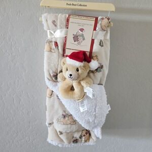 Pooh-Bear-Collection Winnie the Pooh Baby Blanket & Rattle Christmas Gift Set